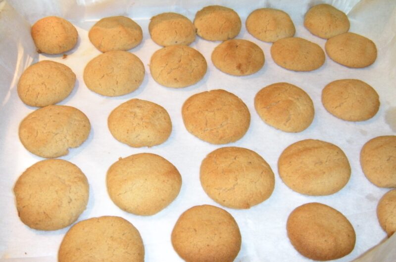 עוגיות חמאה עם אגוזים או שקדים